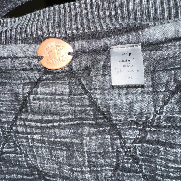 Free People One Klara Reversible Quilted Bomber Cropped Jacket Zip Ribbed SIze S - Picture 6 of 8